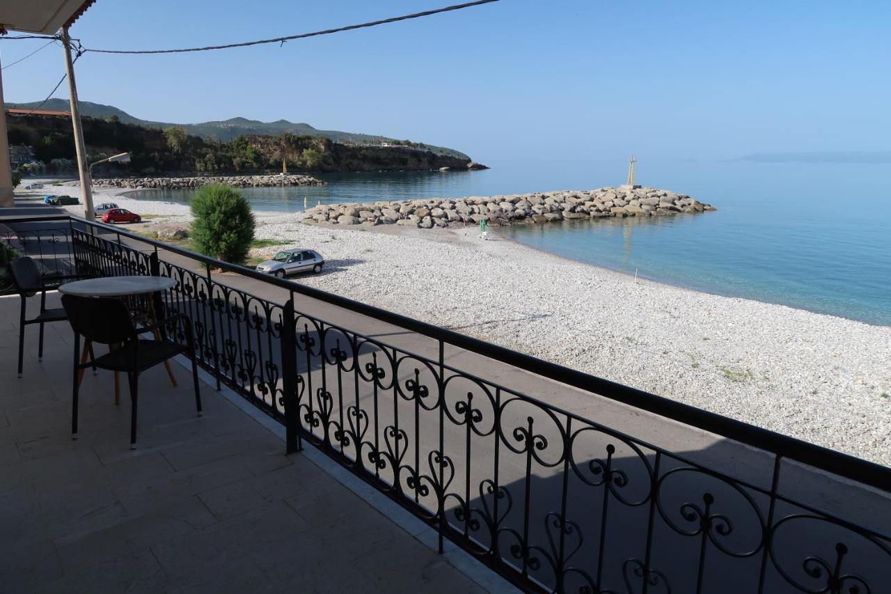 Akrogiali Beach Apartments Bagian luar foto