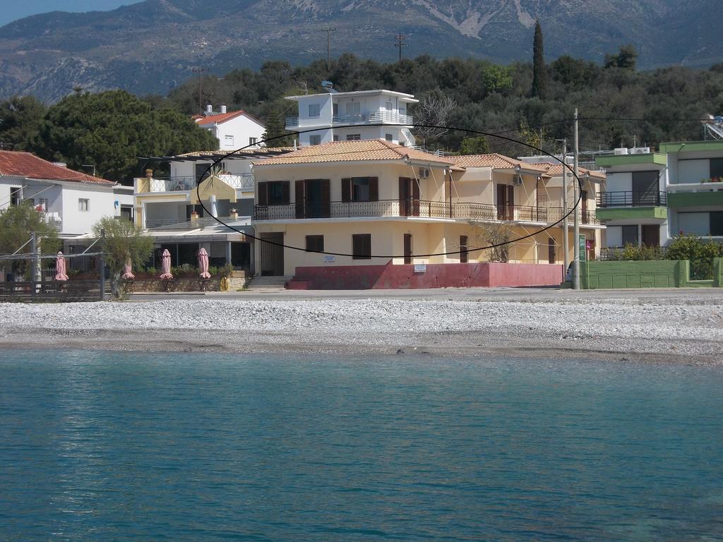 Akrogiali Beach Apartments Bagian luar foto