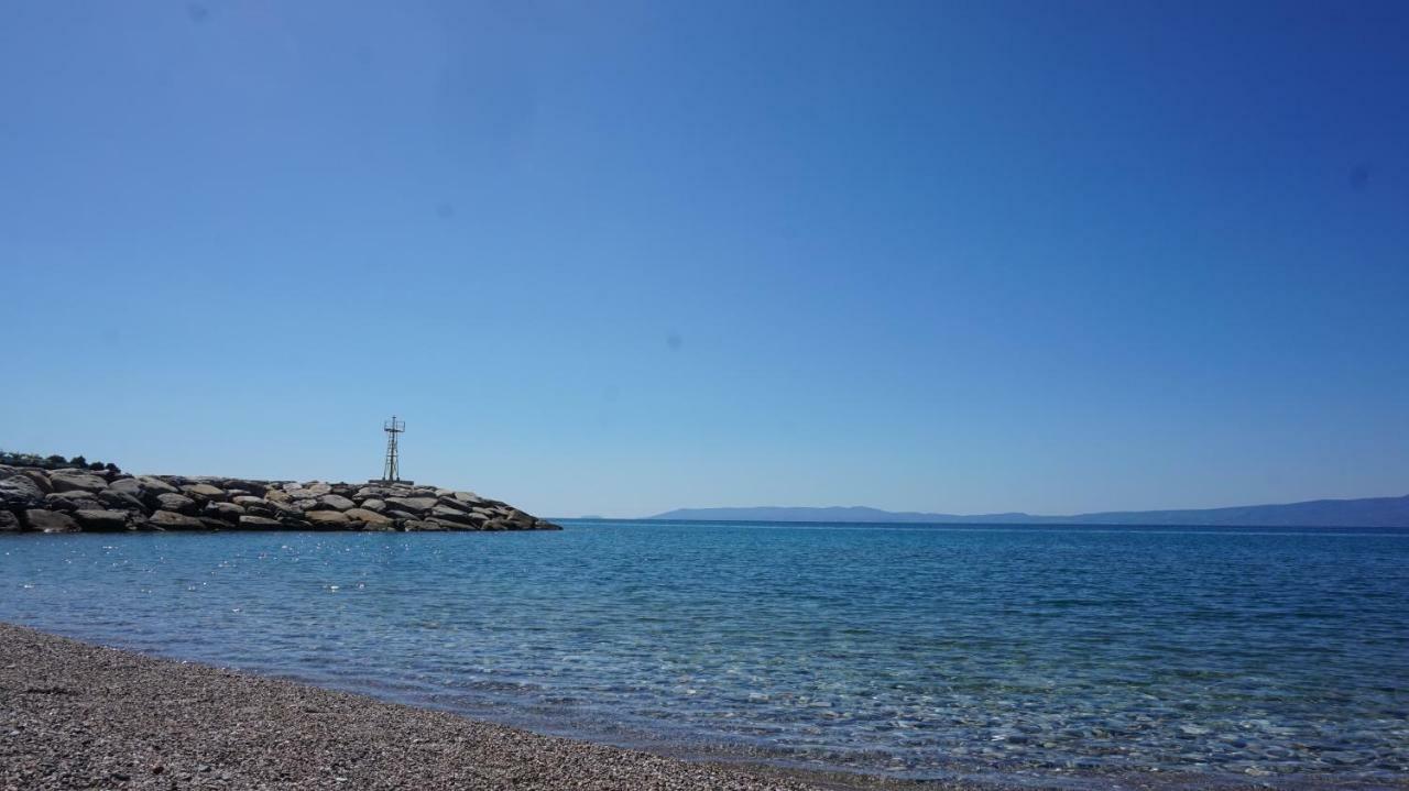 Akrogiali Beach Apartments Bagian luar foto